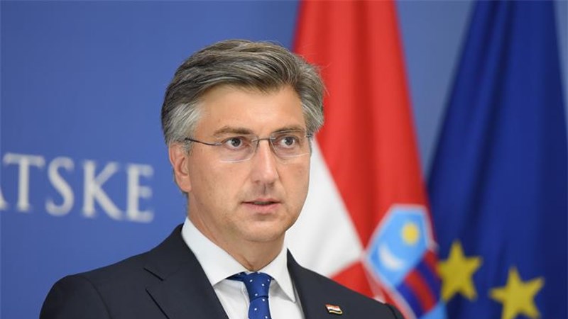 Premijer Plenković i ministar Fuchs zaželjeli uspješnu nastavnu godinu